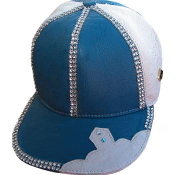 Gorra de Avestruz con Diamantes